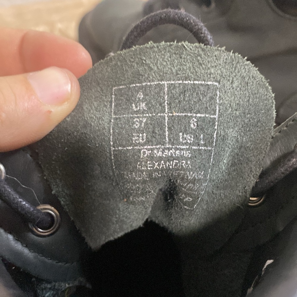 Dr Martens Alexandra 6-Eye Ankle Boots Womens Size 6 Black Leather Padded Collar - Picture 4 of 7